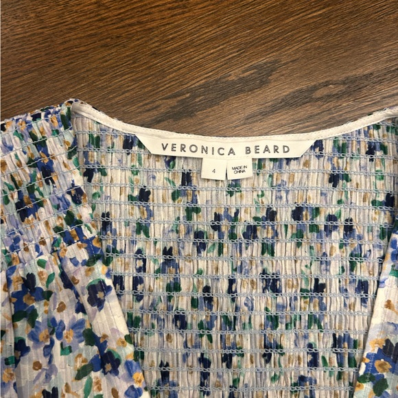 Like new!  Veronica Beard Saera Smocked Tiered Dress. Size 4 - Picture 3 of 7